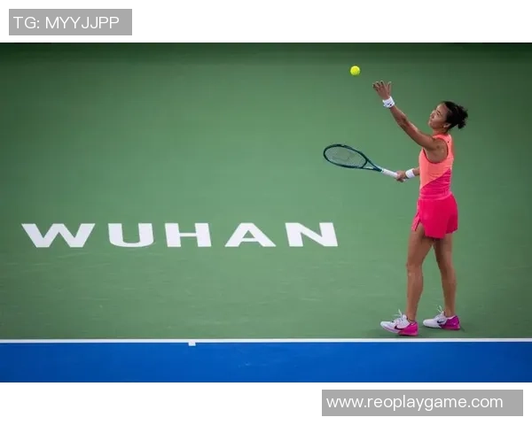 武汉网球队心理素质揭秘：如何在高压下展现网球巨星风范