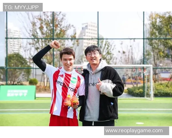 如何通过活动和社交媒体见到心仪的足球明星并与之互动